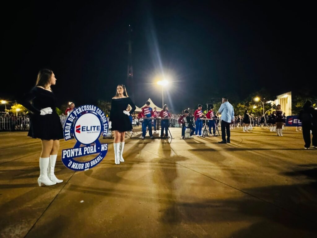 Rede Elite de Ensino teve desfie com cerca de 100 integrantes
